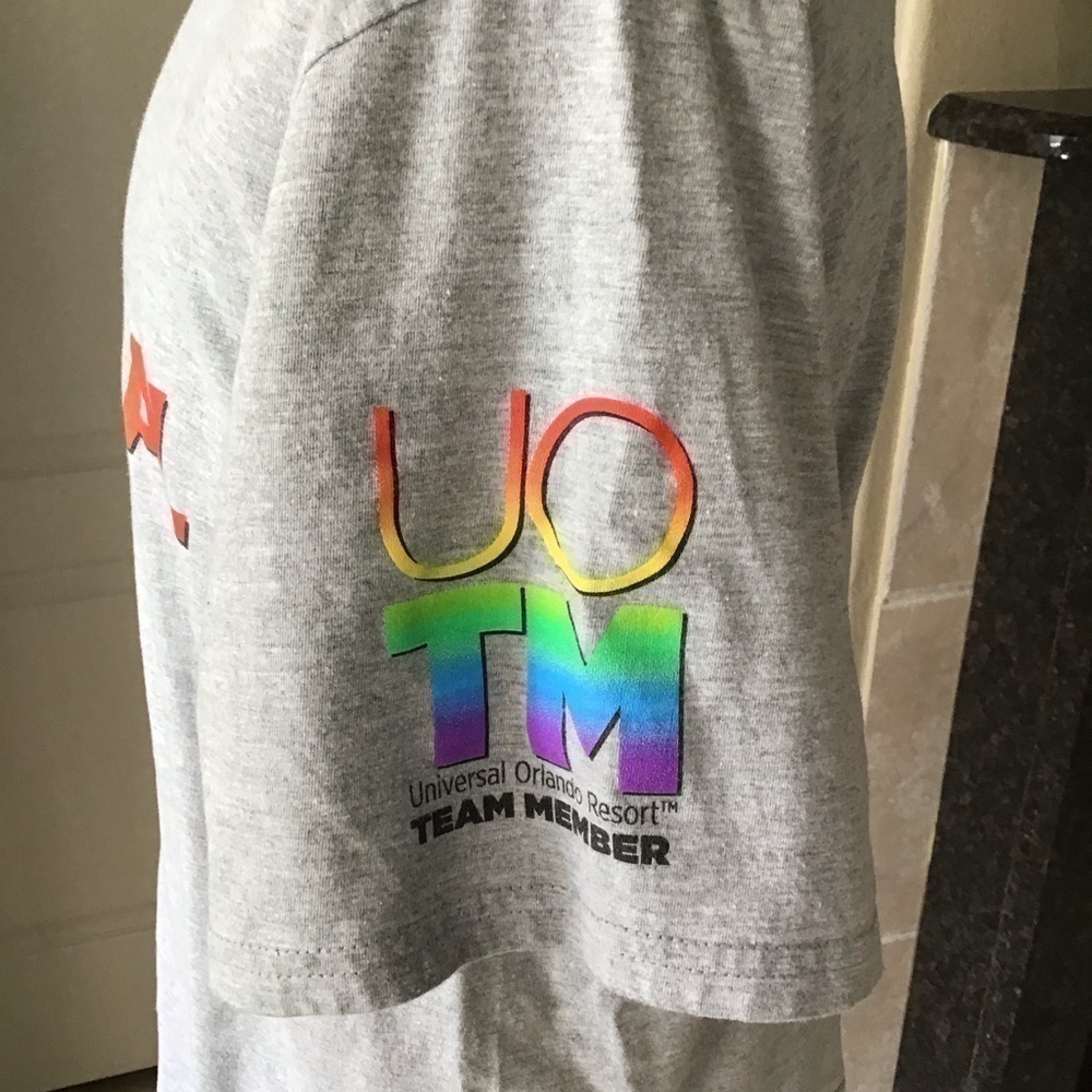 Universal Studios Orlando FL Love Is Universal T-shirt LARGE Team Member Rainbow - Picture 3 of 12